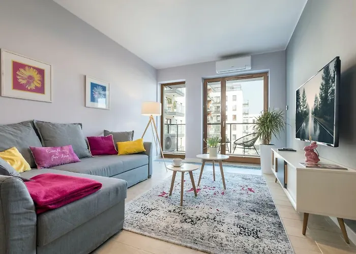 Raya Mansion Warsaw